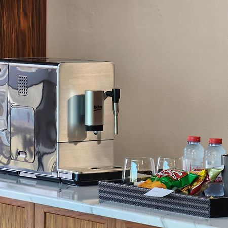 Downtown Oasis, Burj Khalifa Views, Luxury Amenities Lejlighed Dubai Eksteriør billede