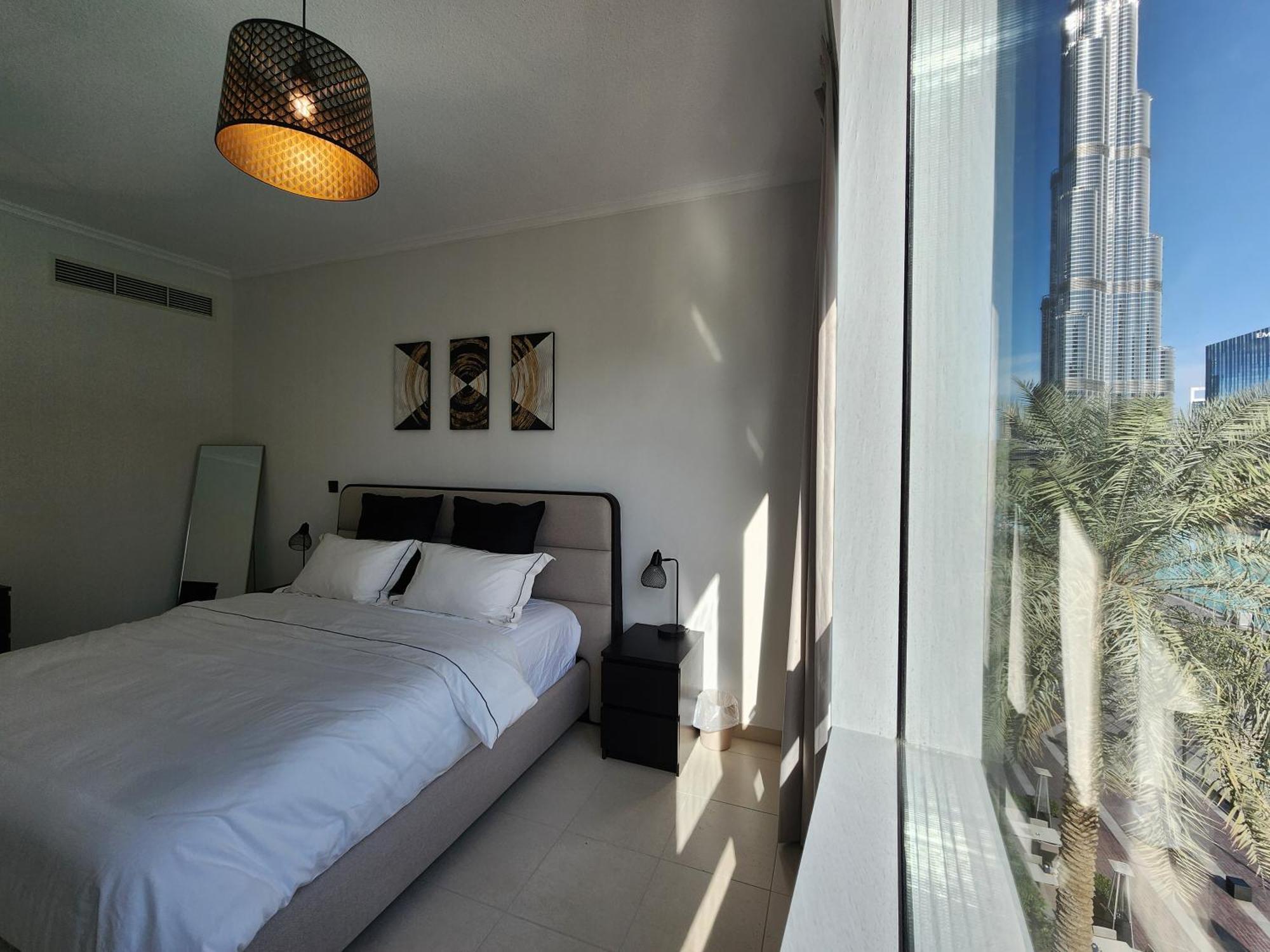 Downtown Oasis, Burj Khalifa Views, Luxury Amenities Lejlighed Dubai Eksteriør billede