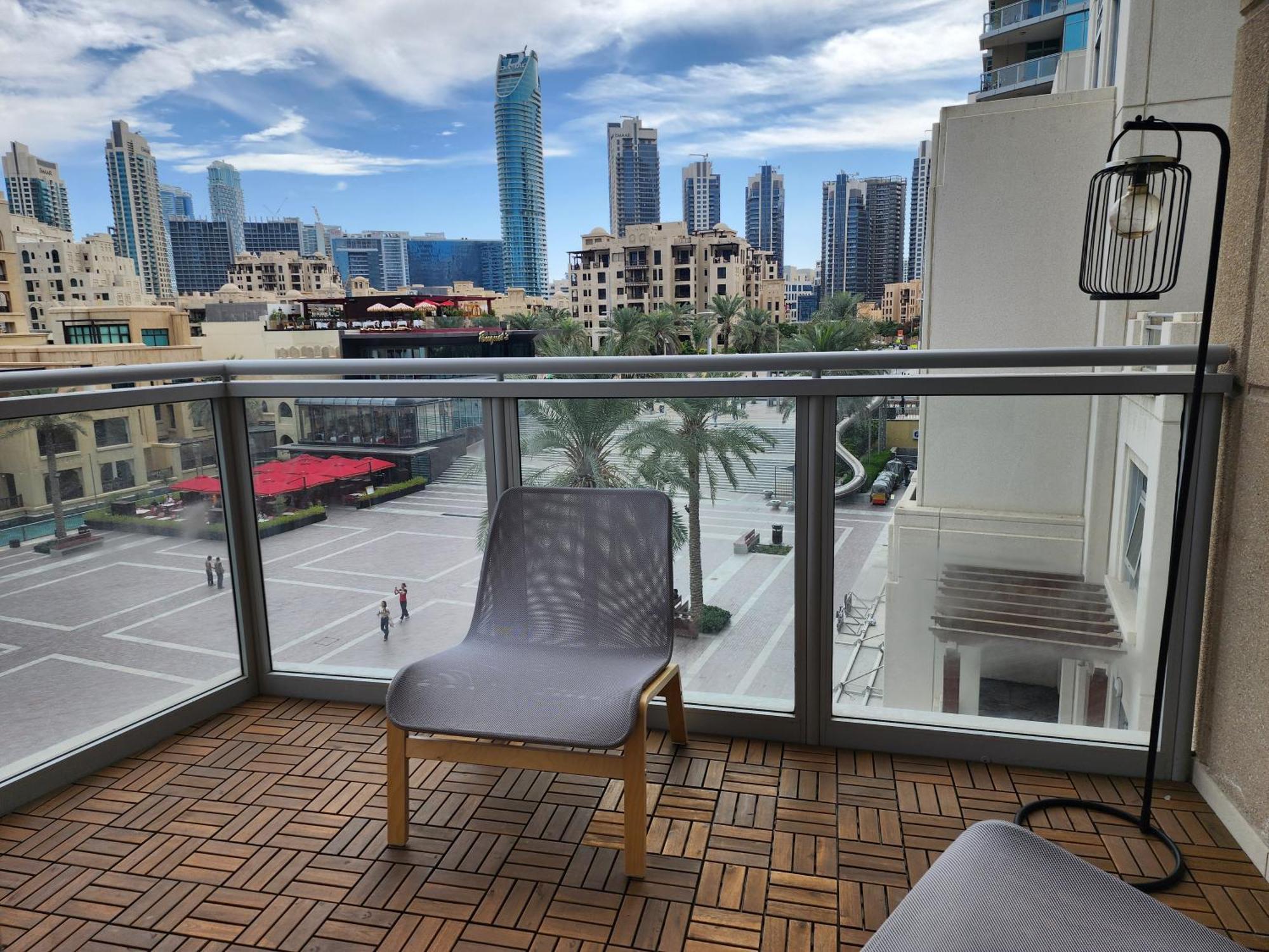 Downtown Oasis, Burj Khalifa Views, Luxury Amenities Lejlighed Dubai Eksteriør billede