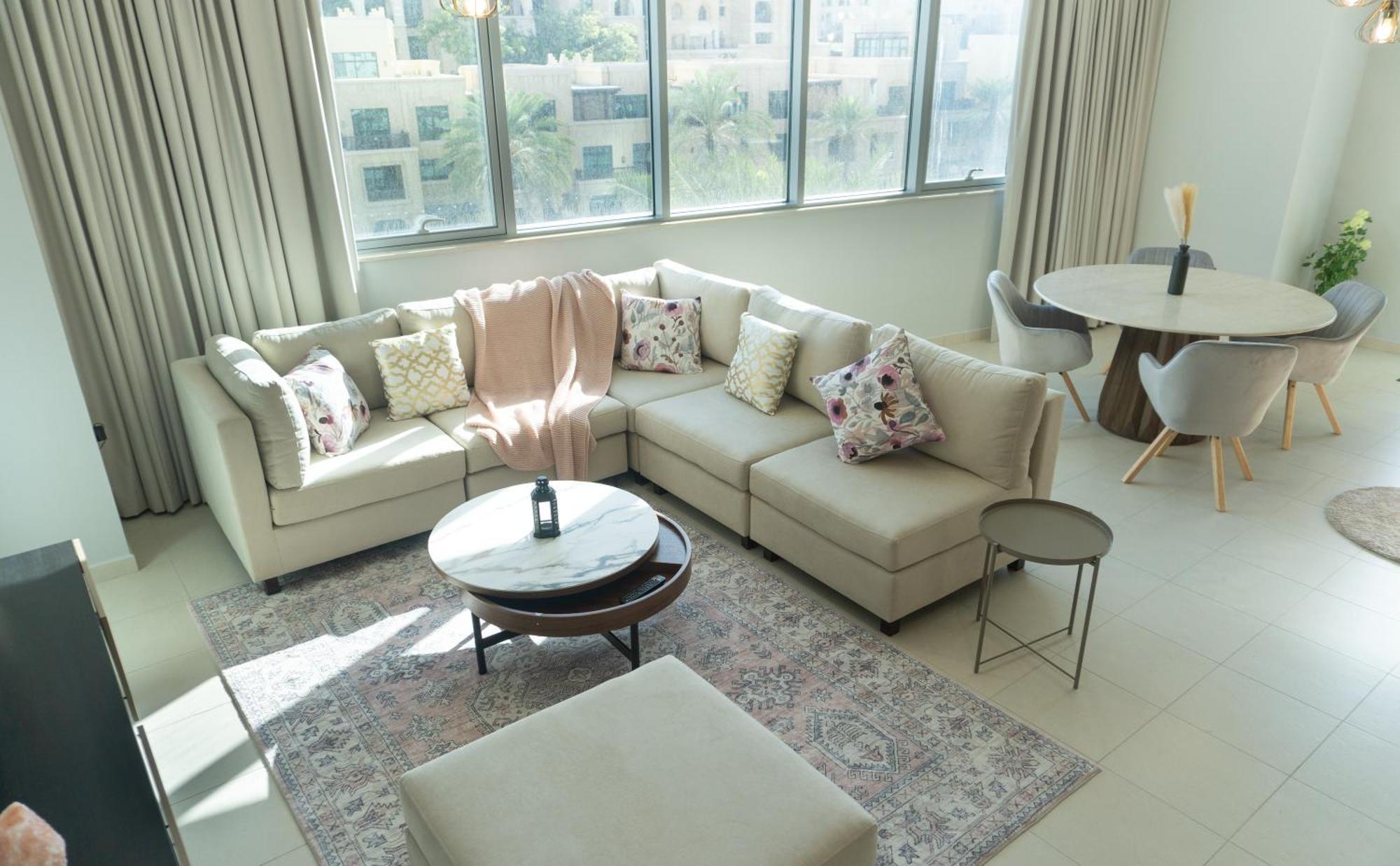 Downtown Oasis, Burj Khalifa Views, Luxury Amenities Lejlighed Dubai Eksteriør billede