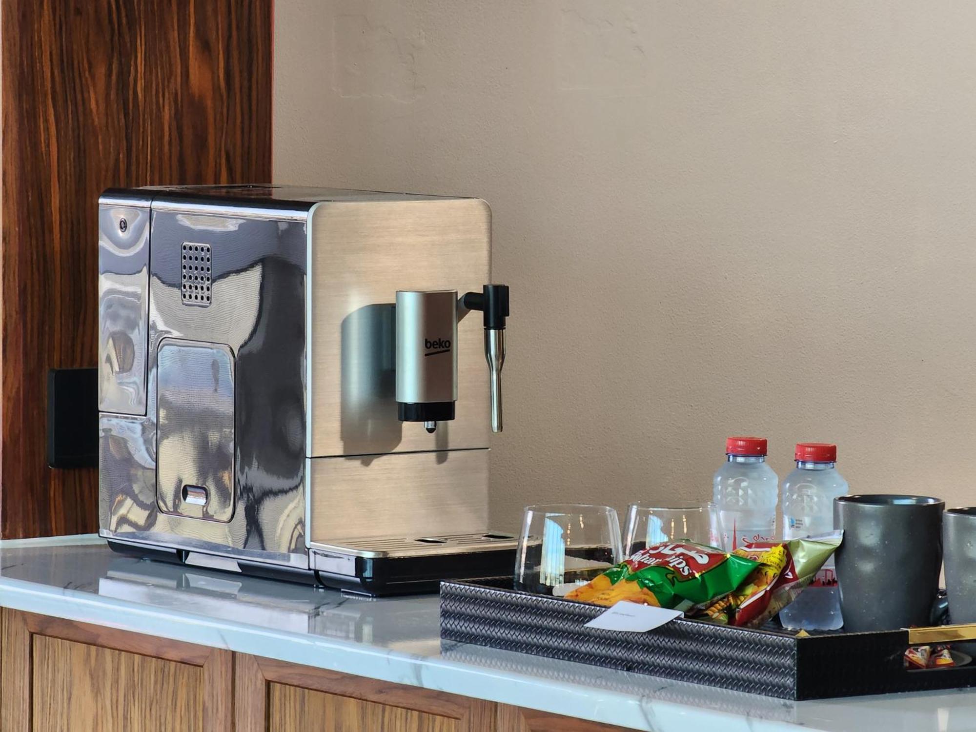 Downtown Oasis, Burj Khalifa Views, Luxury Amenities Lejlighed Dubai Eksteriør billede